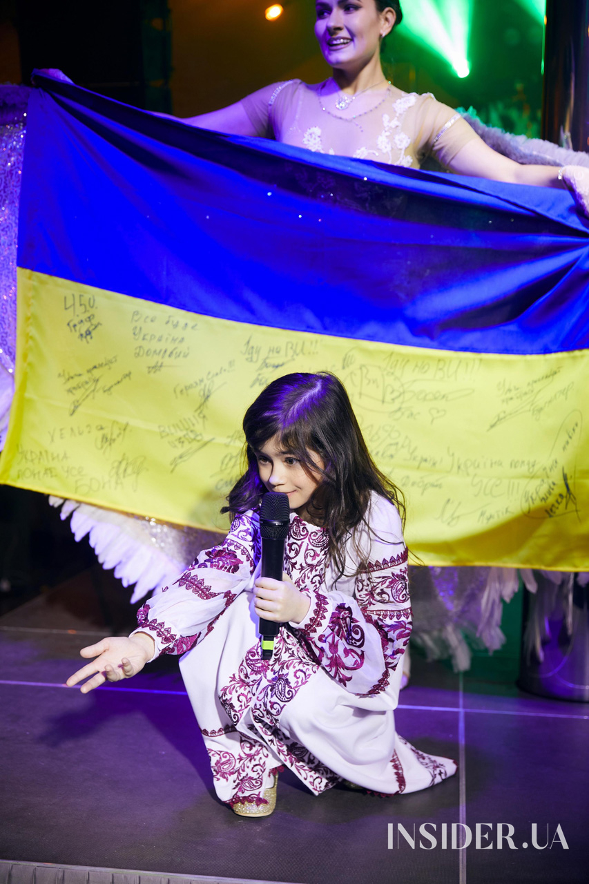 На підтримку «Азову»: у Києві відбувся черговий благодійний вечір «Твій вихід в світ»