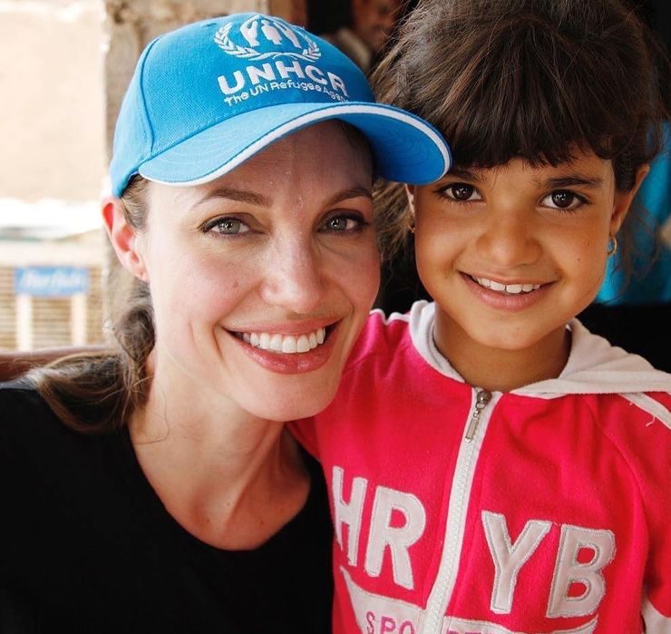 Анджелина Джоли покинула пост специального посланника ООН по делам беженцев