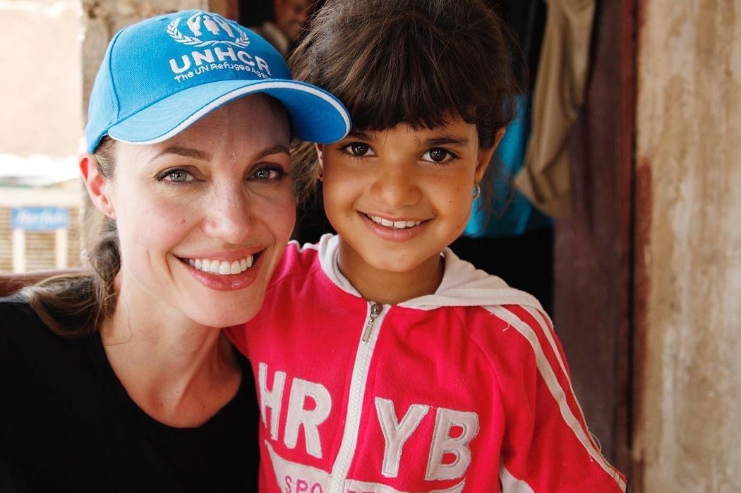 Анджелина Джоли покинула пост специального посланника ООН по делам беженцев