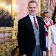 Бюджетный выбор: королева Летиция в твидовом платье Zara