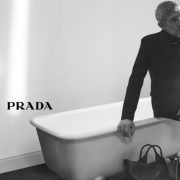 Актеры Томас Сэнгстер, Эйса Баттерфилд и Джефф Голдблюм вышли на подиум показа Prada