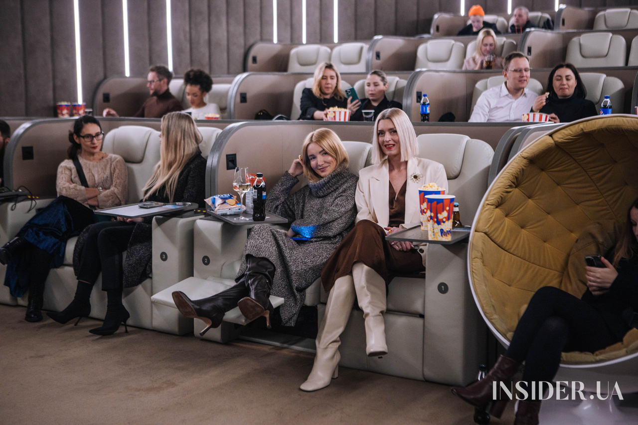 Ілона Гвоздьова, Яніна Соколова та інші гості допрем&#8217;єрного показу фільму «Корсет»