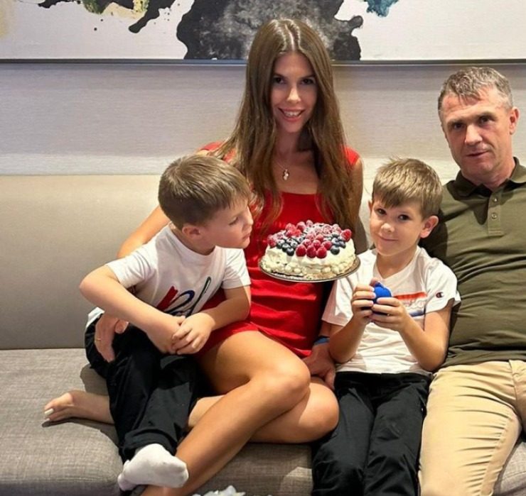 Рідкісний кадр: Сергій Ребров показав дружину і дітей
