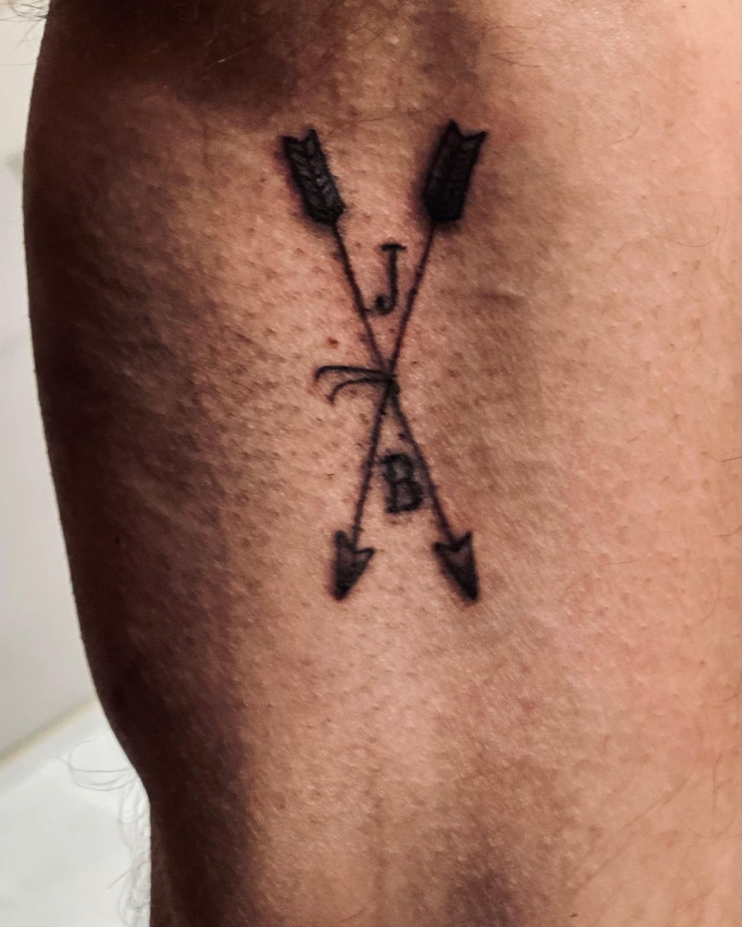 Дженнифер Лопес и Бен Аффлек отметили День влюбленных, сделав татуировки