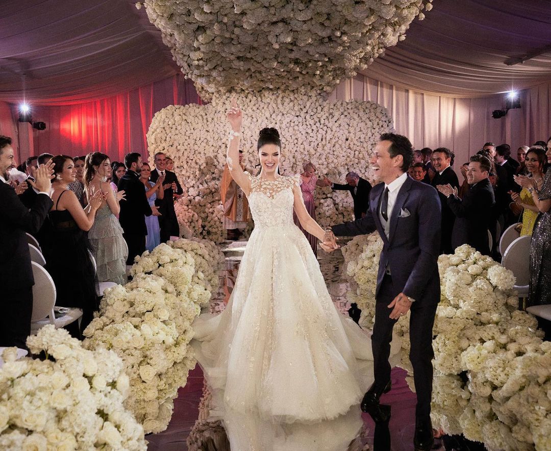 Марк Энтони и Надя Феррейра показали фото с роскошной свадьбы
