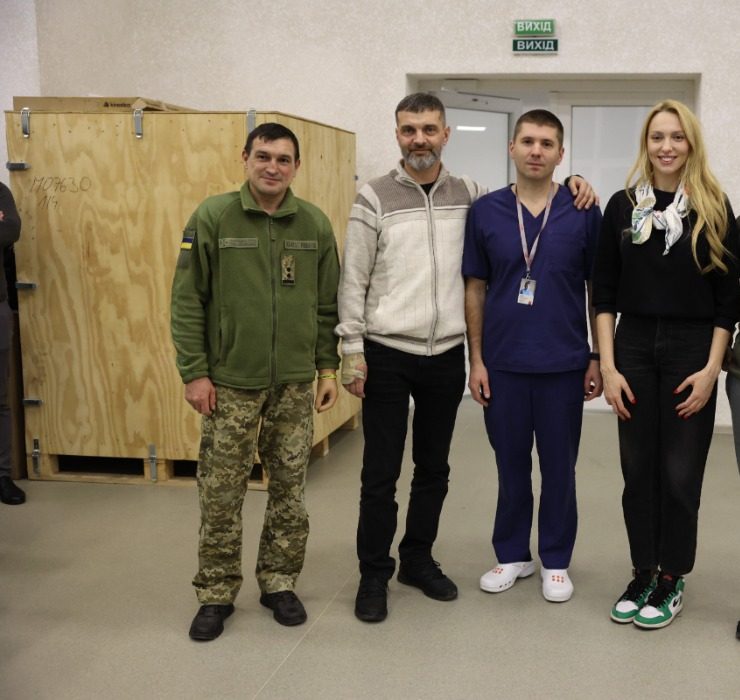 Оля Полякова и Михаил Дианов посетили несокрушимых пациентов в UNBROKEN Ukraine