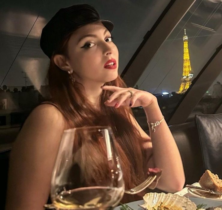Из Парижа с любовью: Маша Полякова показала, как отметила 18-летие