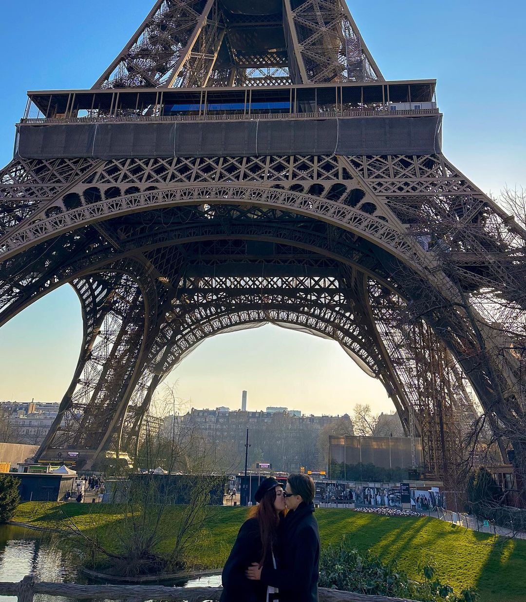 Из Парижа с любовью: Маша Полякова показала, как отметила 18-летие