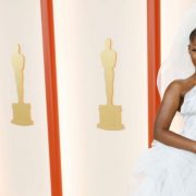 Какие украшения знаменитости выбрали для «Оскара» в этом году