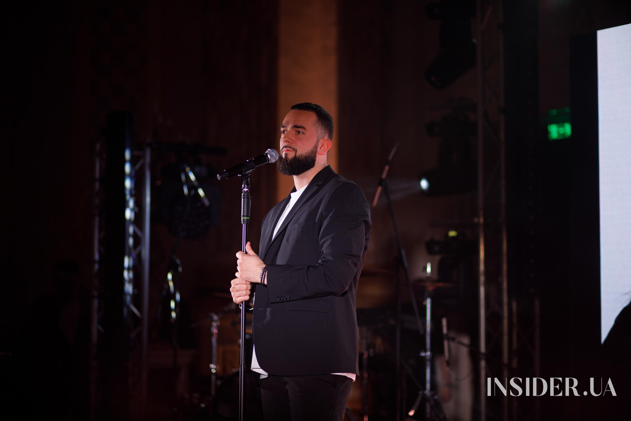 Макс Барських, Міша Романова та інші артисти підтримали благодійний вечір фонду «Мамине серце»