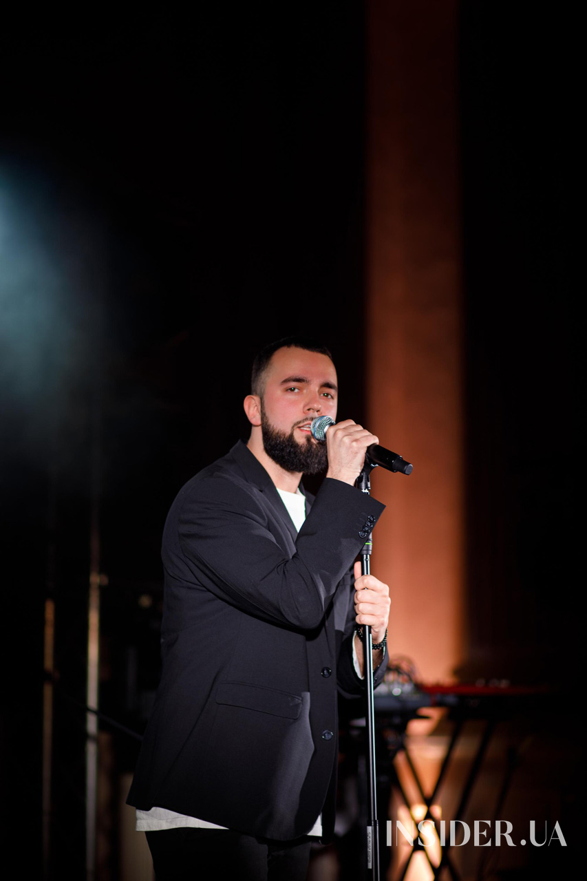 Макс Барських, Міша Романова та інші артисти підтримали благодійний вечір фонду «Мамине серце»