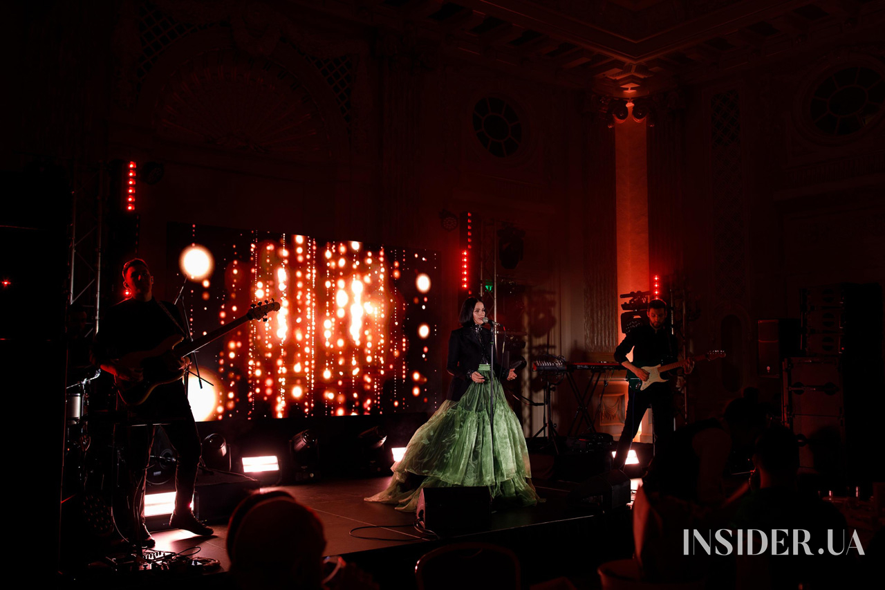 Макс Барських, Міша Романова та інші артисти підтримали благодійний вечір фонду «Мамине серце»