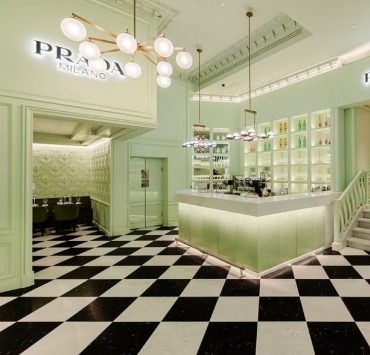 Подивіться на кафе Prada в лондонському універмазі Harrods