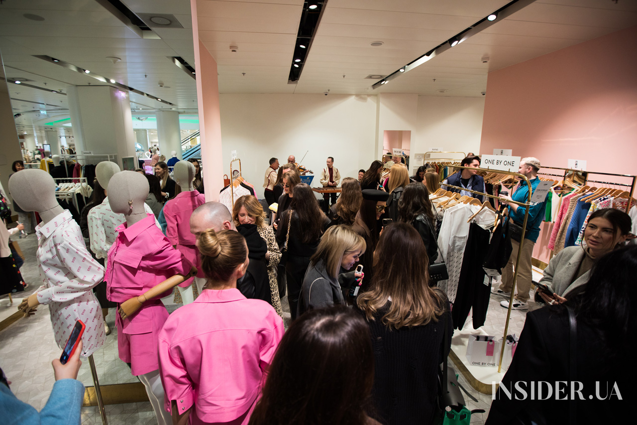 Анна Трінчер, Наталка Денисенко та інші гості презентації колекції One by One в ЦУМі