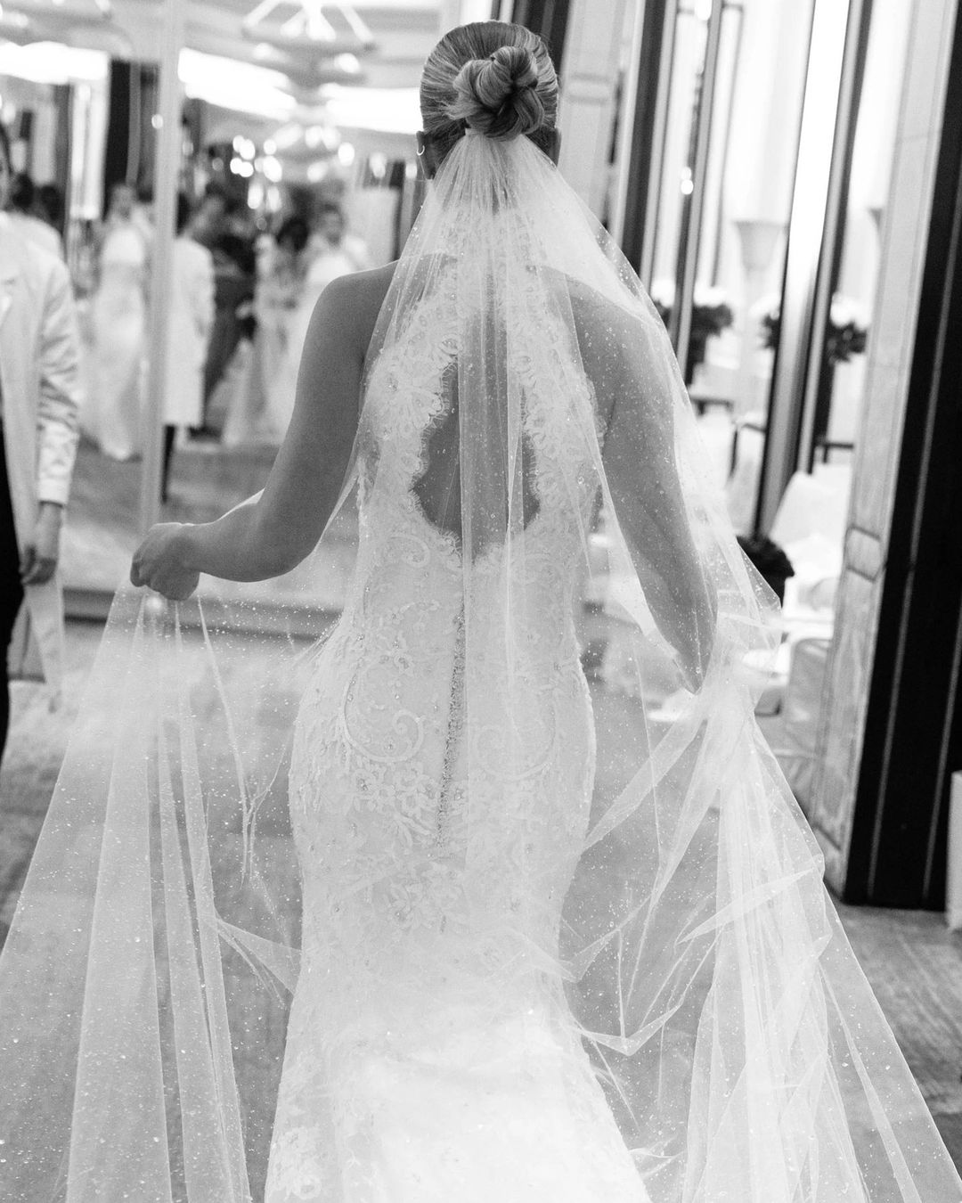 Модель Софія Річі вийшла заміж: розглядаємо фото та сукню Chanel