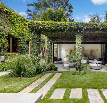 Бредлі Купер продає свій перший будинок в Лос-Анжелесі: роздивляємося інтер&#8217;єр
