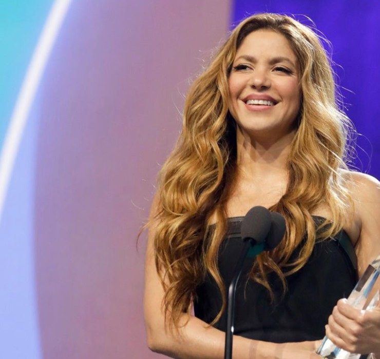 Шакира получила награду «Женщина года» от Billboard