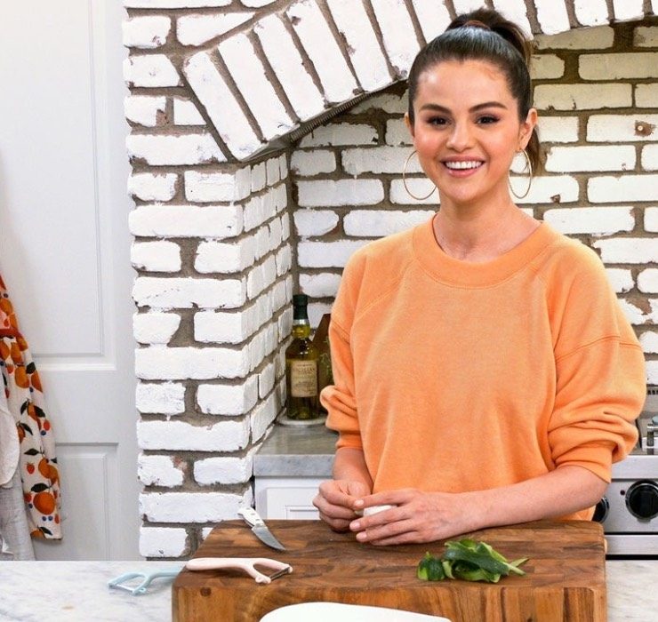 Селена Гомес выпустит два кулинарных шоу на канале Food Network