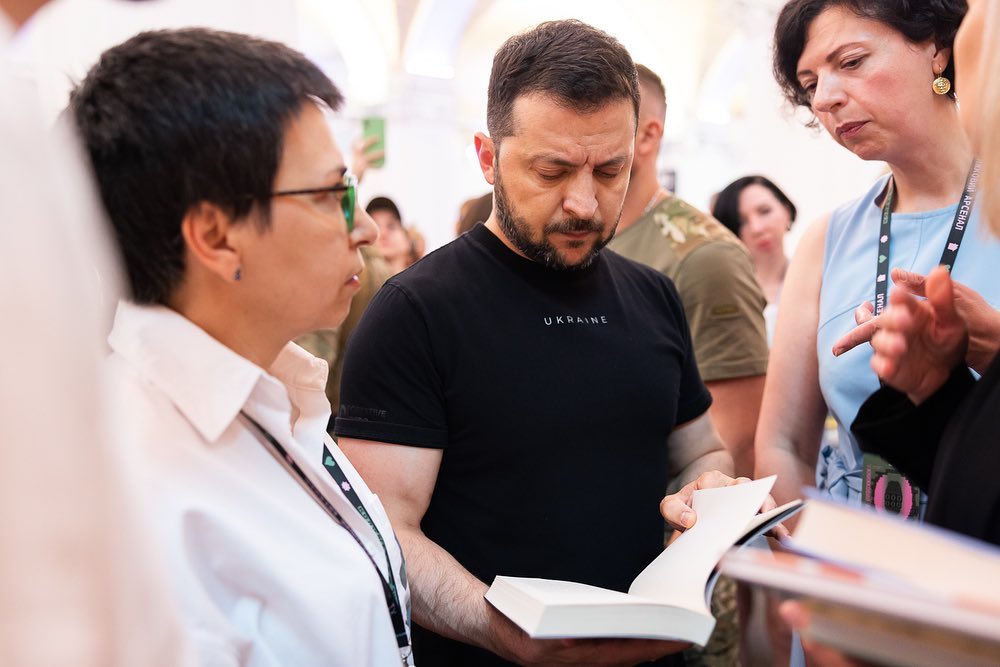 Владимир и Елена Зеленские посетили открытие «Книжного Арсенала»
