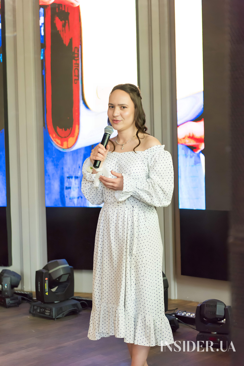 «Жінка – берегиня роду»: Ілона Гвоздьова запросила дівчат на традиційний благодійний бранч