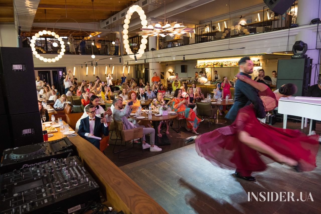 «Жінка – берегиня роду»: Ілона Гвоздьова запросила дівчат на традиційний благодійний бранч