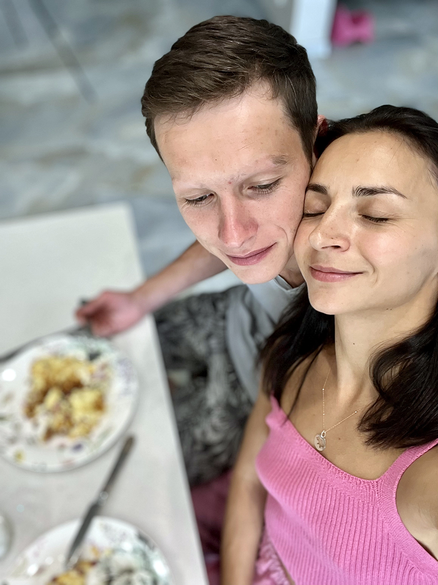 Зірковий сніданок за 15 хвилин: готує подружжя Ілони Гвоздьової та Івана Хомячука