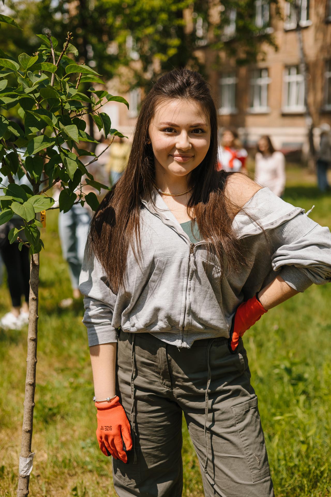 Positiff, Мила Еремеева и другие известные украинцы приняли участие в высадке деревьев