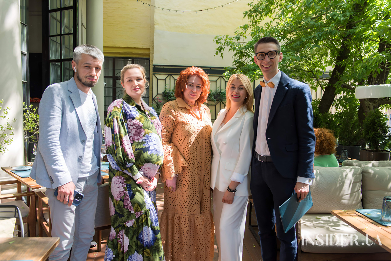 «Жінка – берегиня роду»: Ілона Гвоздьова запросила дівчат на традиційний благодійний бранч