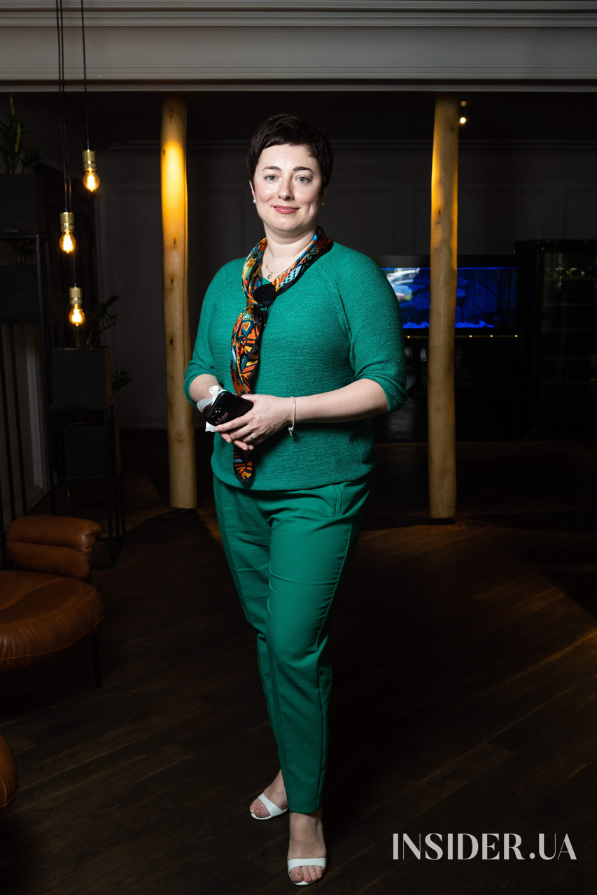 «Жінка – берегиня роду»: Ілона Гвоздьова запросила дівчат на традиційний благодійний бранч