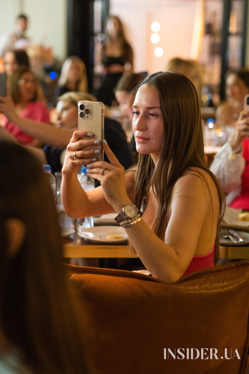 «Жінка – берегиня роду»: Ілона Гвоздьова запросила дівчат на традиційний благодійний бранч