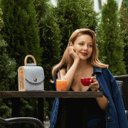 «Жінка – берегиня роду»: Ілона Гвоздьова запросила дівчат на традиційний благодійний бранч