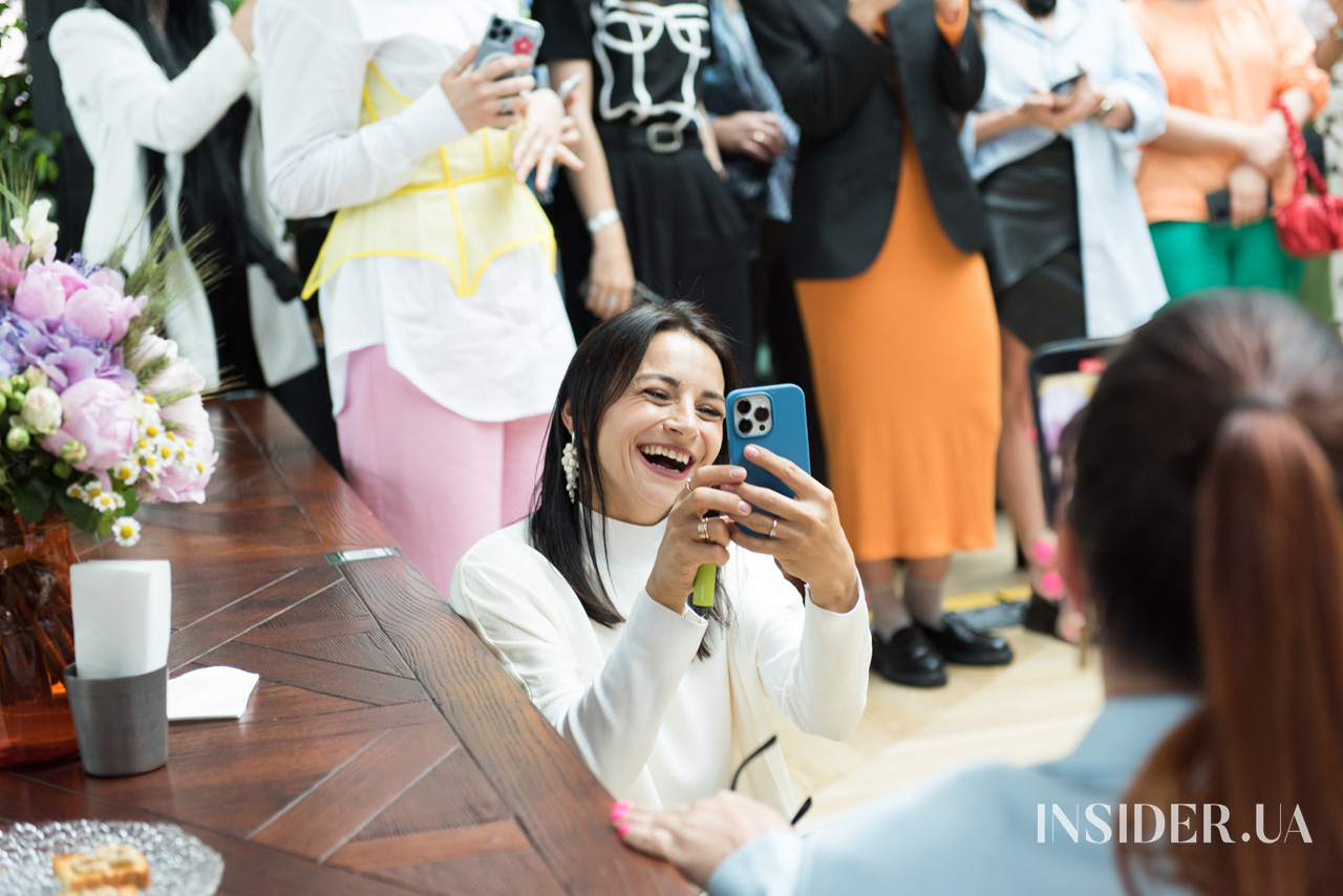 Лекція Арестовича і спів Зіброва: як пройшов повний сюрпризів бранч Ілони Гвоздьової