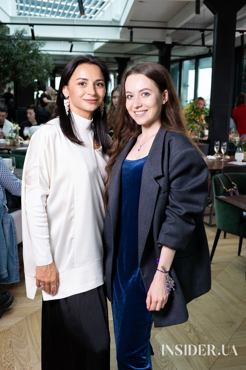 Лекція Арестовича і спів Зіброва: як пройшов повний сюрпризів бранч Ілони Гвоздьової