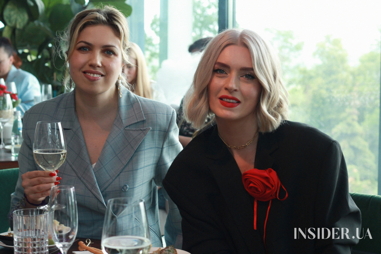 Лекція Арестовича і спів Зіброва: як пройшов повний сюрпризів бранч Ілони Гвоздьової