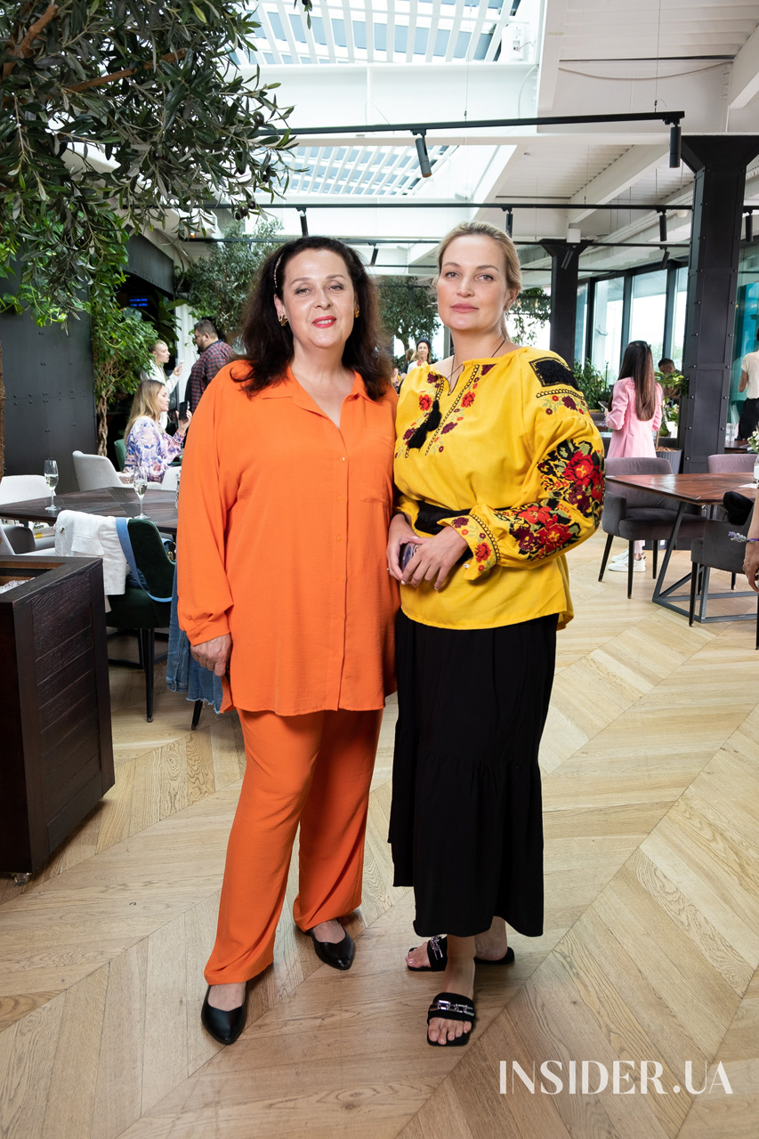 Лекція Арестовича і спів Зіброва: як пройшов повний сюрпризів бранч Ілони Гвоздьової