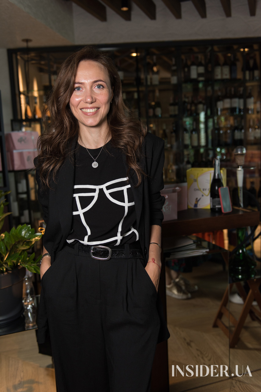 Лекція Арестовича і спів Зіброва: як пройшов повний сюрпризів бранч Ілони Гвоздьової