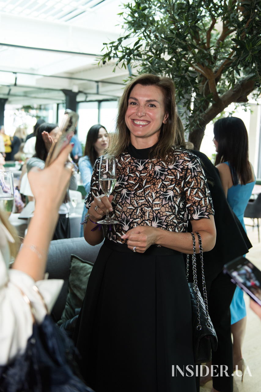 Лекція Арестовича і спів Зіброва: як пройшов повний сюрпризів бранч Ілони Гвоздьової