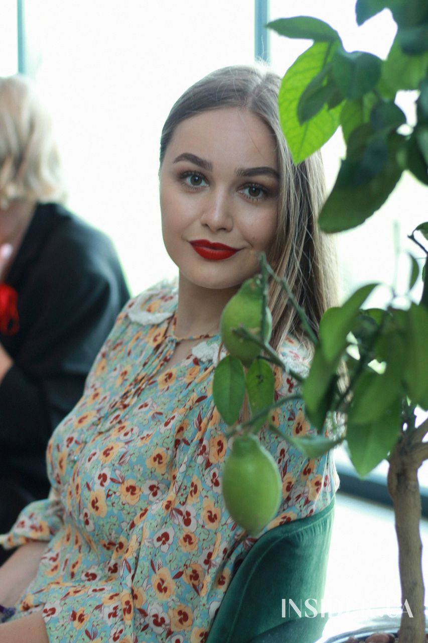 Лекція Арестовича і спів Зіброва: як пройшов повний сюрпризів бранч Ілони Гвоздьової