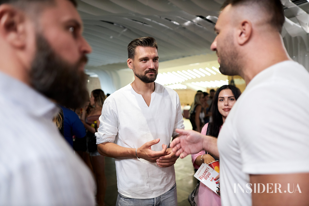 Тарас Цимбалюк і Світлана Готочкіна на прем’єрі комедії «Кудлаті перці»