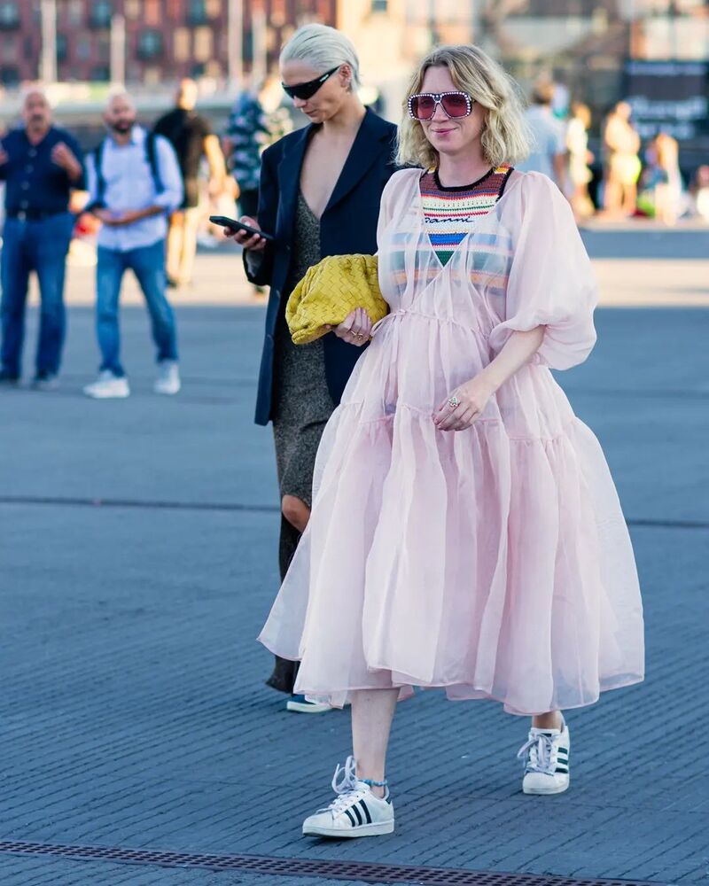 Яскравий street style: як одягаються гості Тижня моди в Копенгагені
