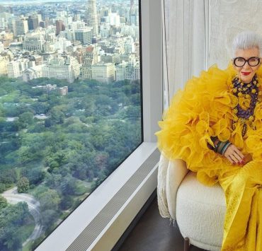Знаменита модниця Айріс Апфель відсвяткувала 102-річчя