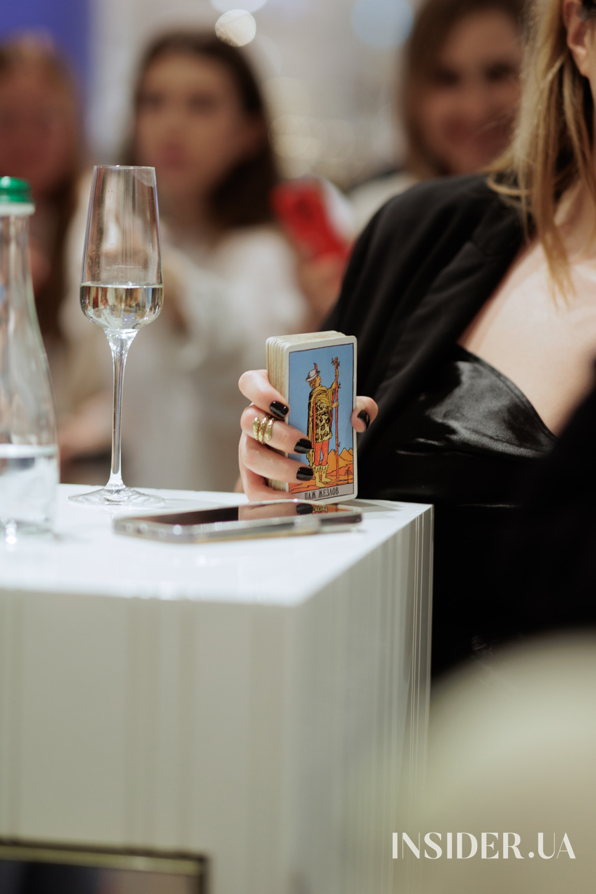 «Сузір’я Незалежних»: як пройшла презентація спільної колекції Vika Adamskaya x ЦУМ