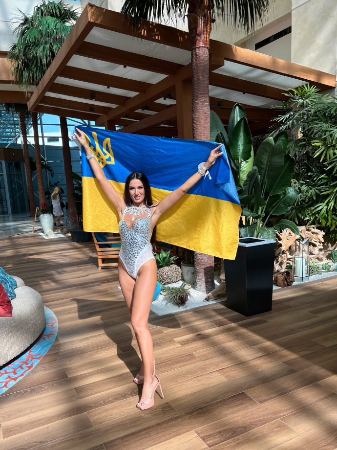 Українка з Херсону перемогла на конкурсі «Місіс світу» — 2023