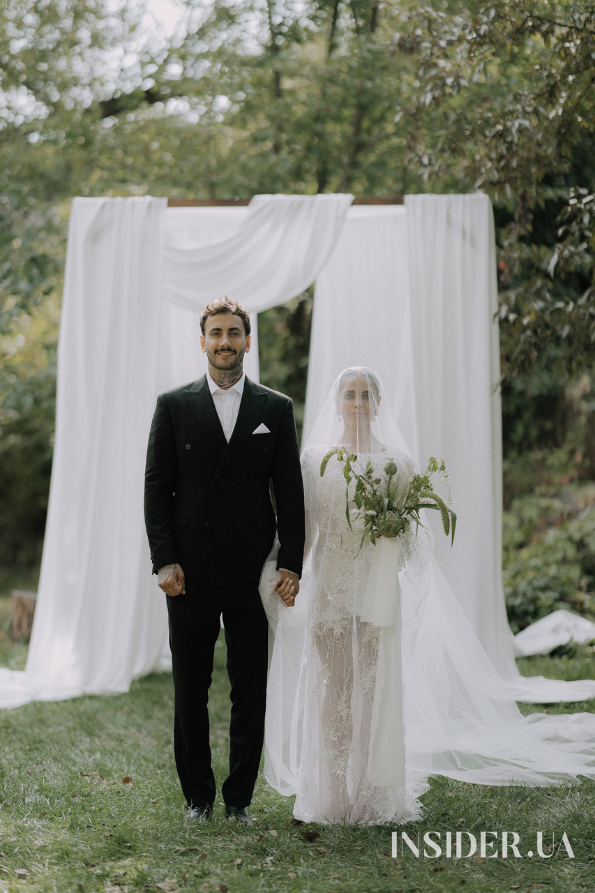 Ексклюзив: Роман Свечкоренко показав нові фото зі свого весілля