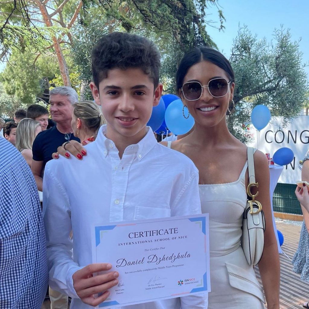 «Все лучшее для тебя»: Санта Димопулос поздравила сына с 15-летием