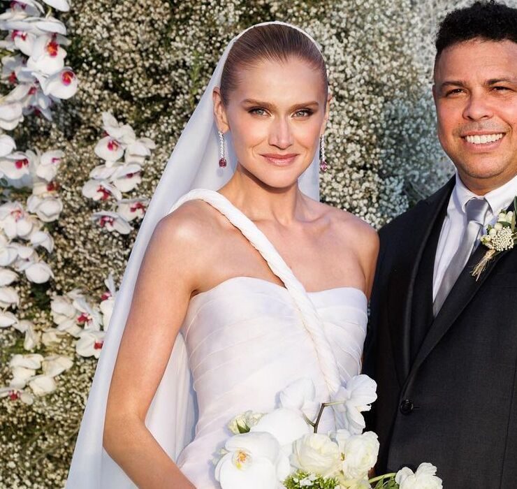 Легенда футбола Роналдо и модель Селина Локс показали фото с роскошной свадьбы