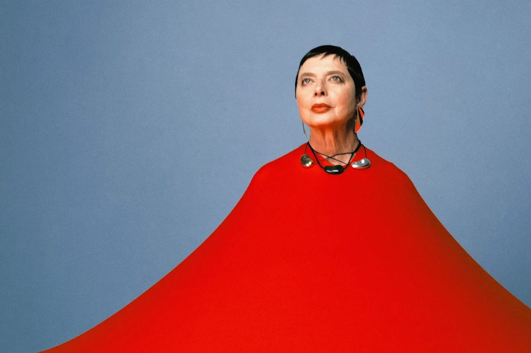 71-летняя Изабелла Росселини украсила обложку Vogue в 38 раз