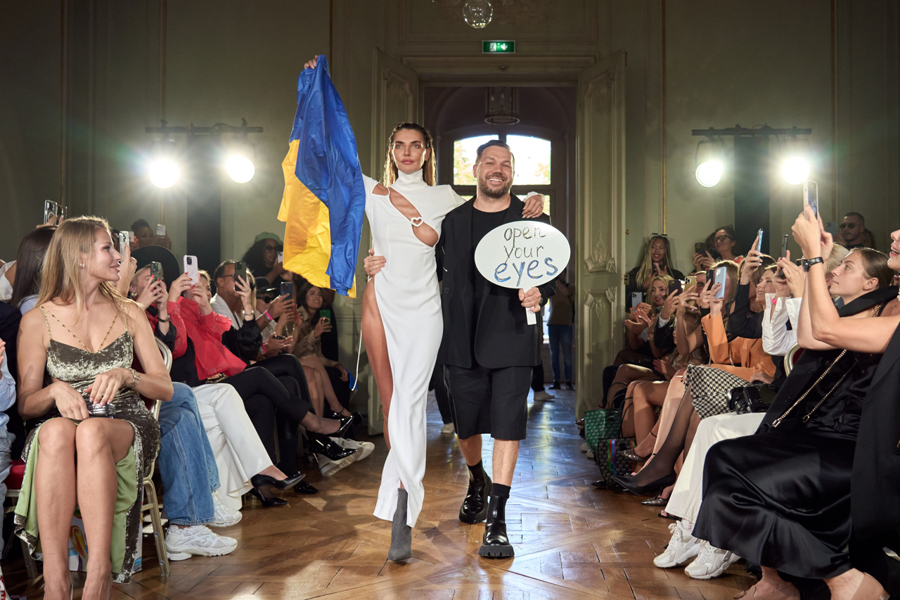 Аліна Байкова та інші українські супермоделі у модному шоу Андре Тана в Парижі