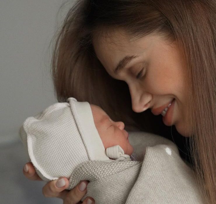 «Я пережила найкращий досвід партнерських пологів»: Саша Бо втретє стала мамою
