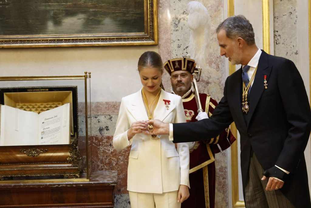 Принцеса Леонор відсвяткувала 18-річчя та присягнула на вірність Іспанії
